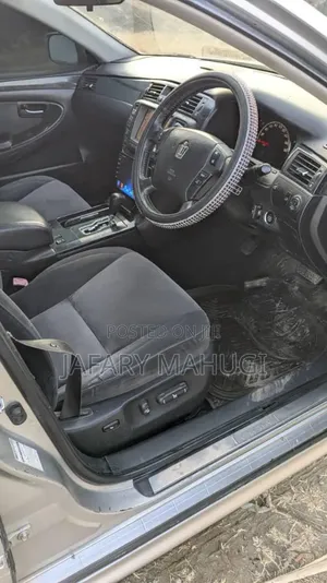 Toyota Crown 2009 Silver