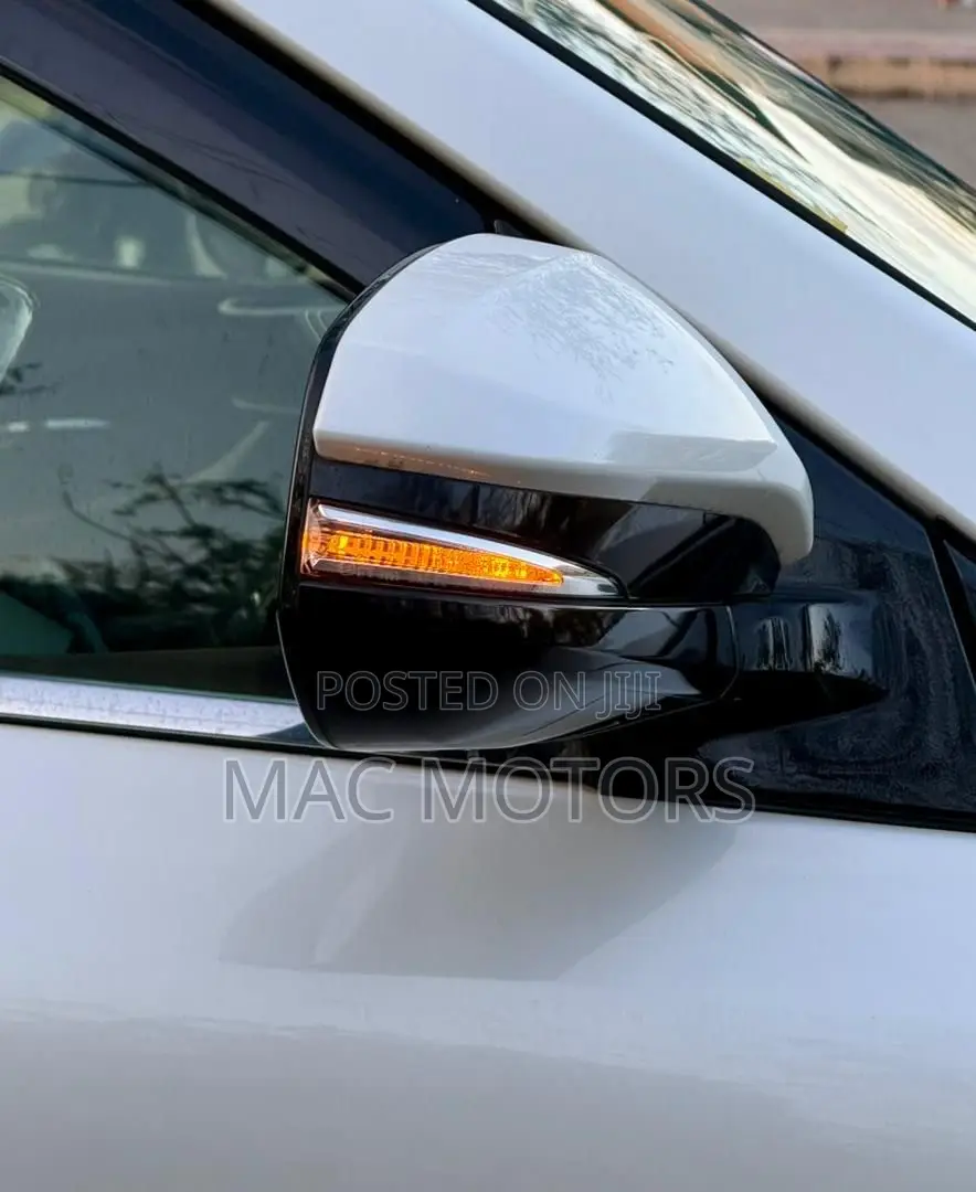 Toyota Harrier 2.0 2015 White