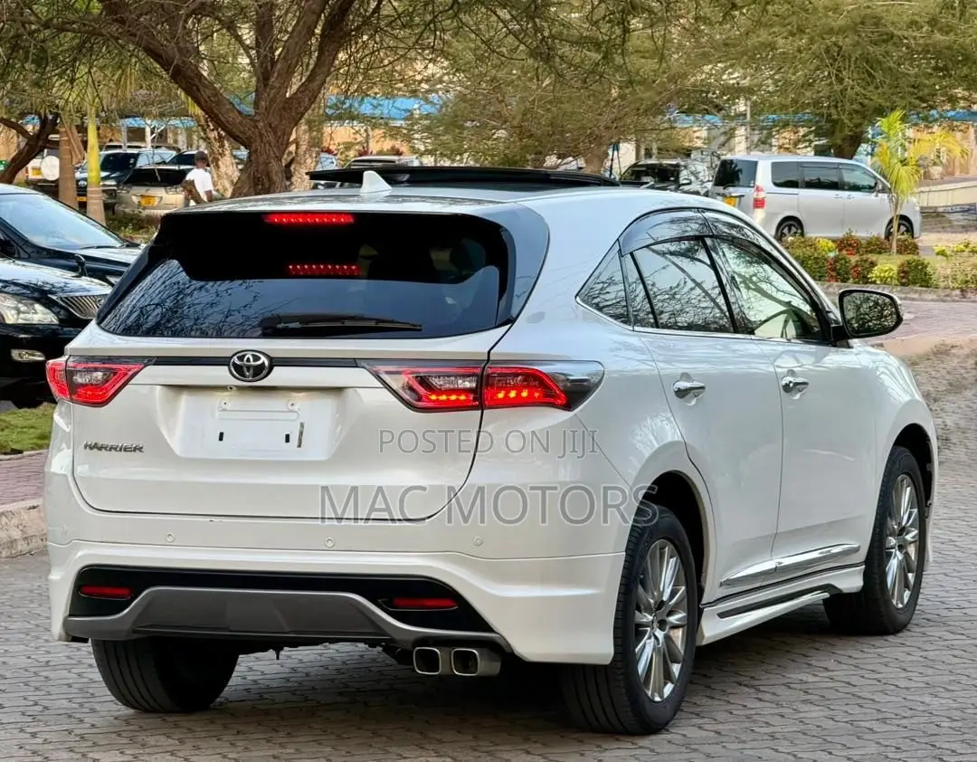 Toyota Harrier 2.0 2015 White