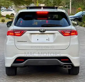 Toyota Harrier 2.0 2015 White