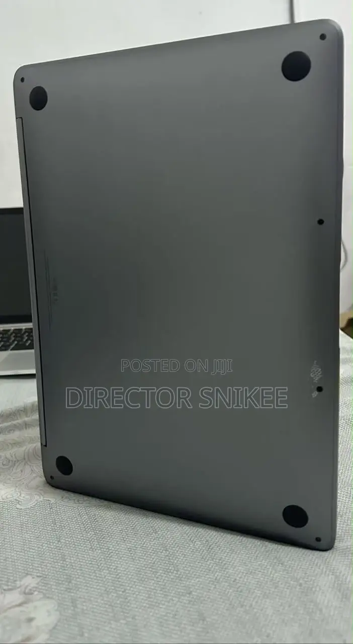 Laptop Apple MacBook 2020 16GB Apple M1 SSD 256GB