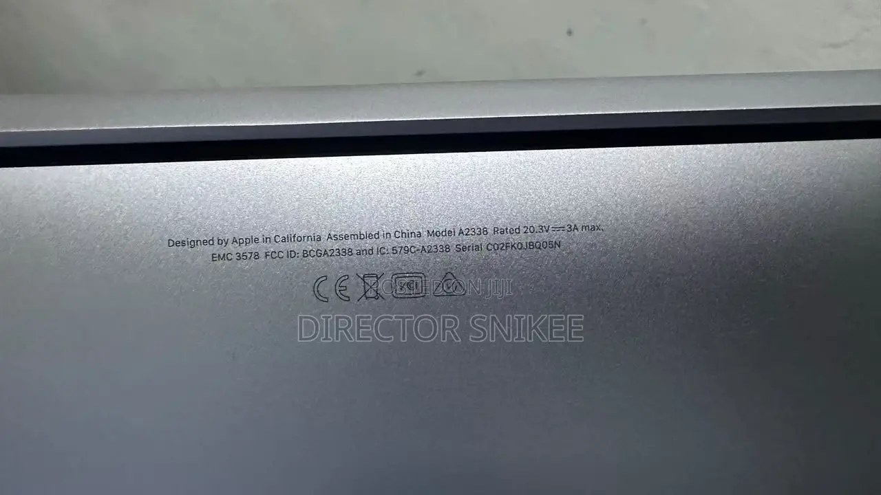 Laptop Apple MacBook 2020 16GB Apple M1 SSD 256GB