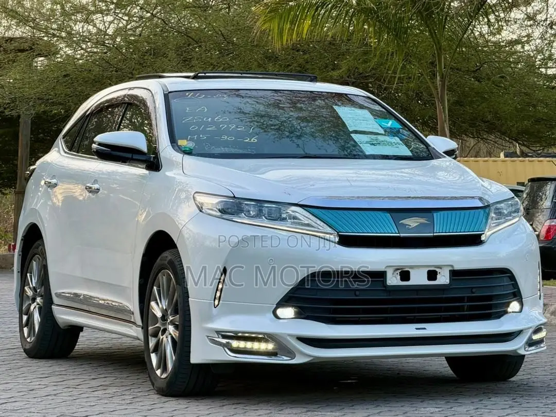 Toyota Harrier 2.0 2017 White