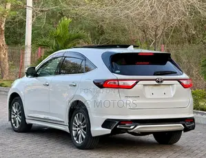 Toyota Harrier 2.0 2017 White