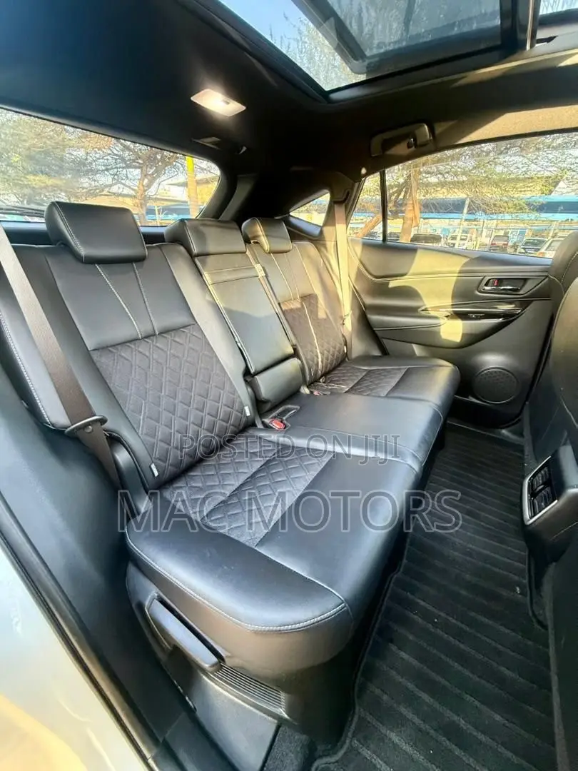 Toyota Harrier 2.0 2017 White