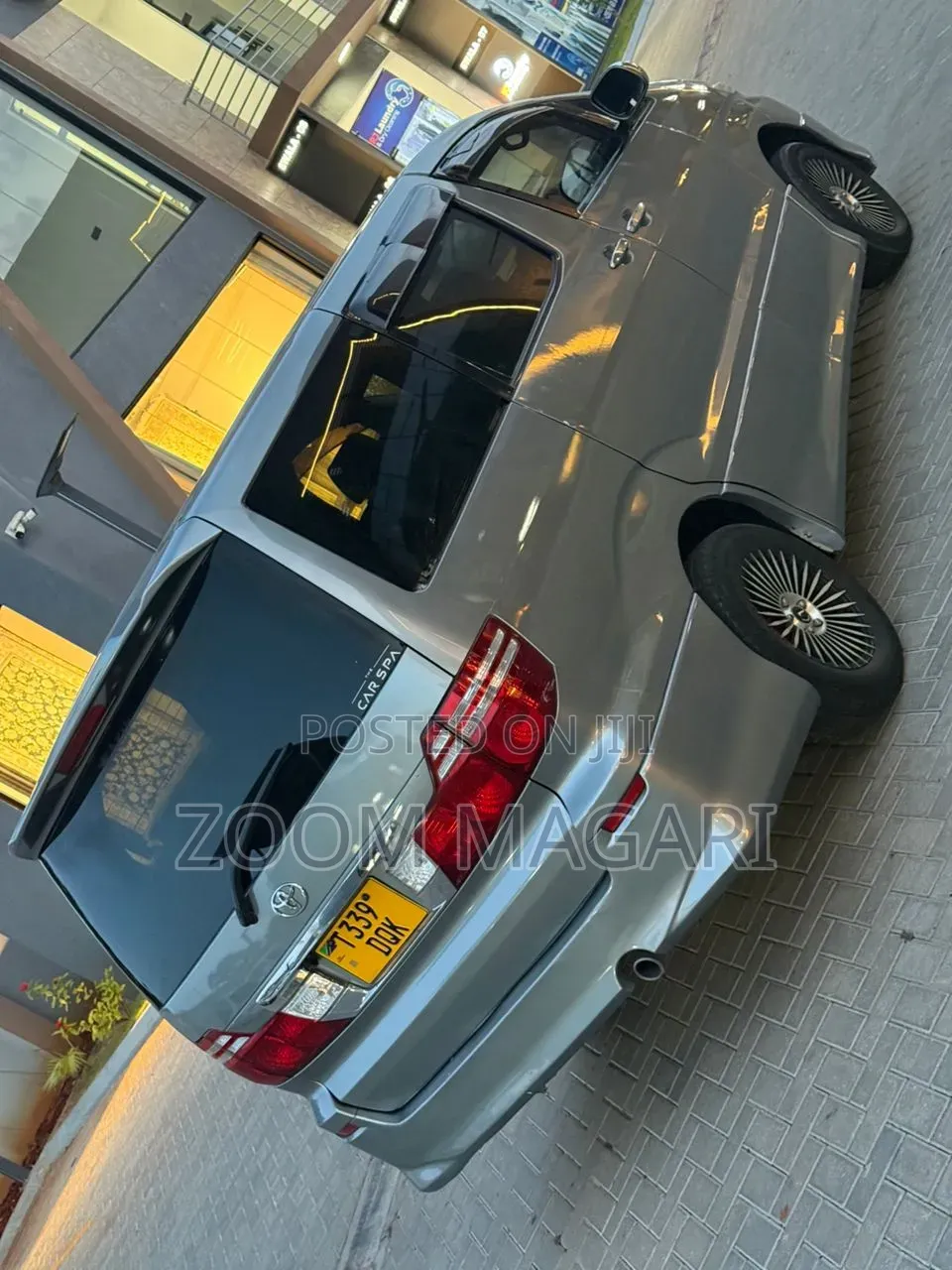 Toyota Alphard 2004 Silver