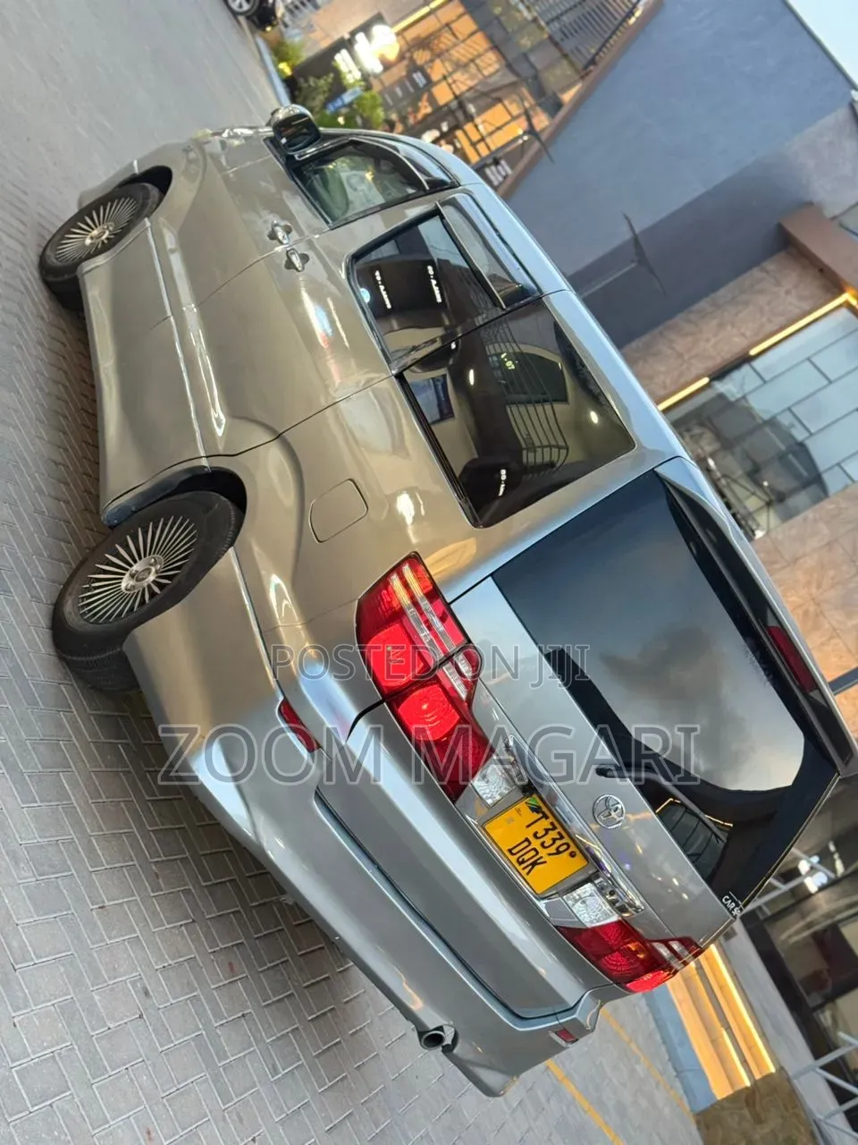 Toyota Alphard 2004 Silver