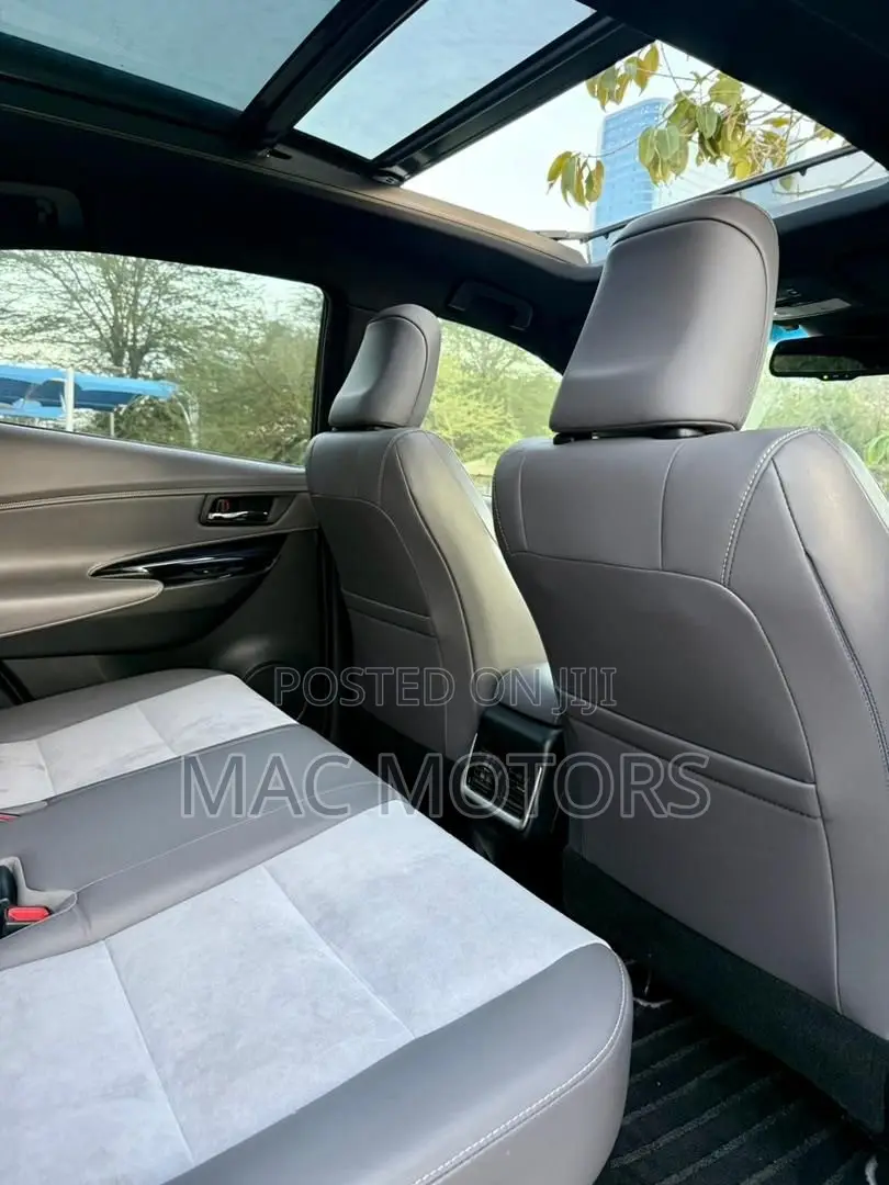Toyota Harrier 2.0 2016 White