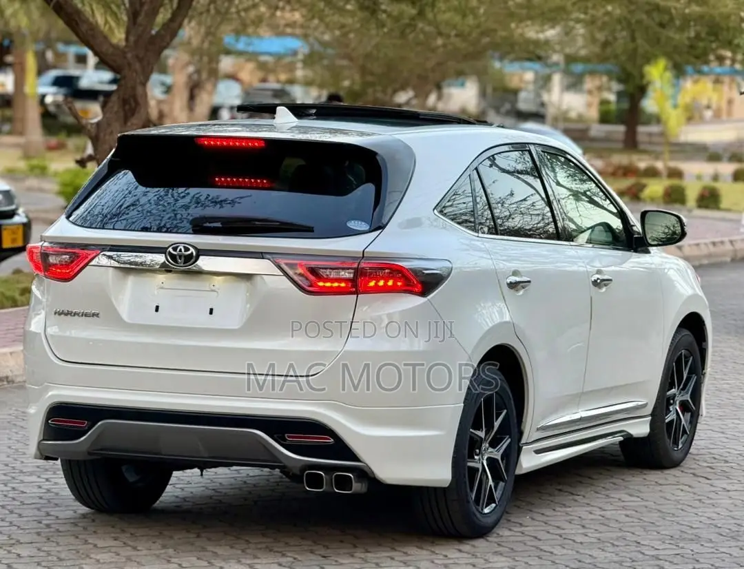 Toyota Harrier 2.0 2016 White