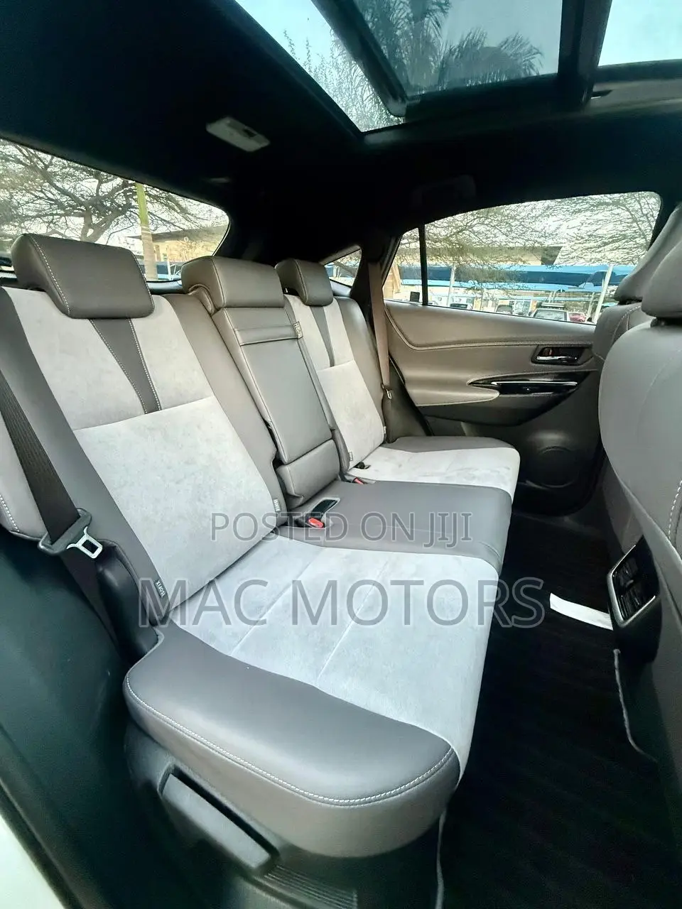 Toyota Harrier 2.0 2016 White