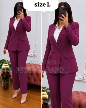 Ofa: Suti Za Kike Za Kiofisi Na Sherehe (Classic Women's Suits) 