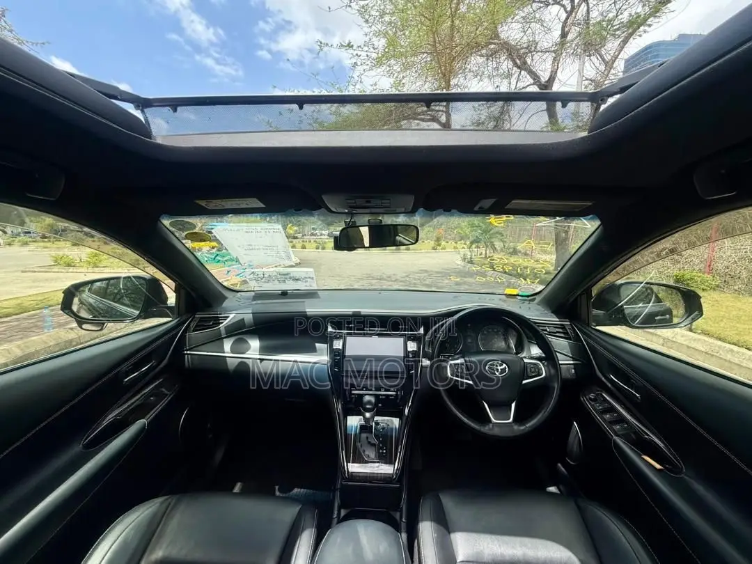 Toyota Harrier 2.0 2017 Black