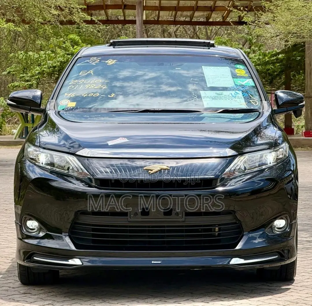Toyota Harrier 2.0 2017 Black