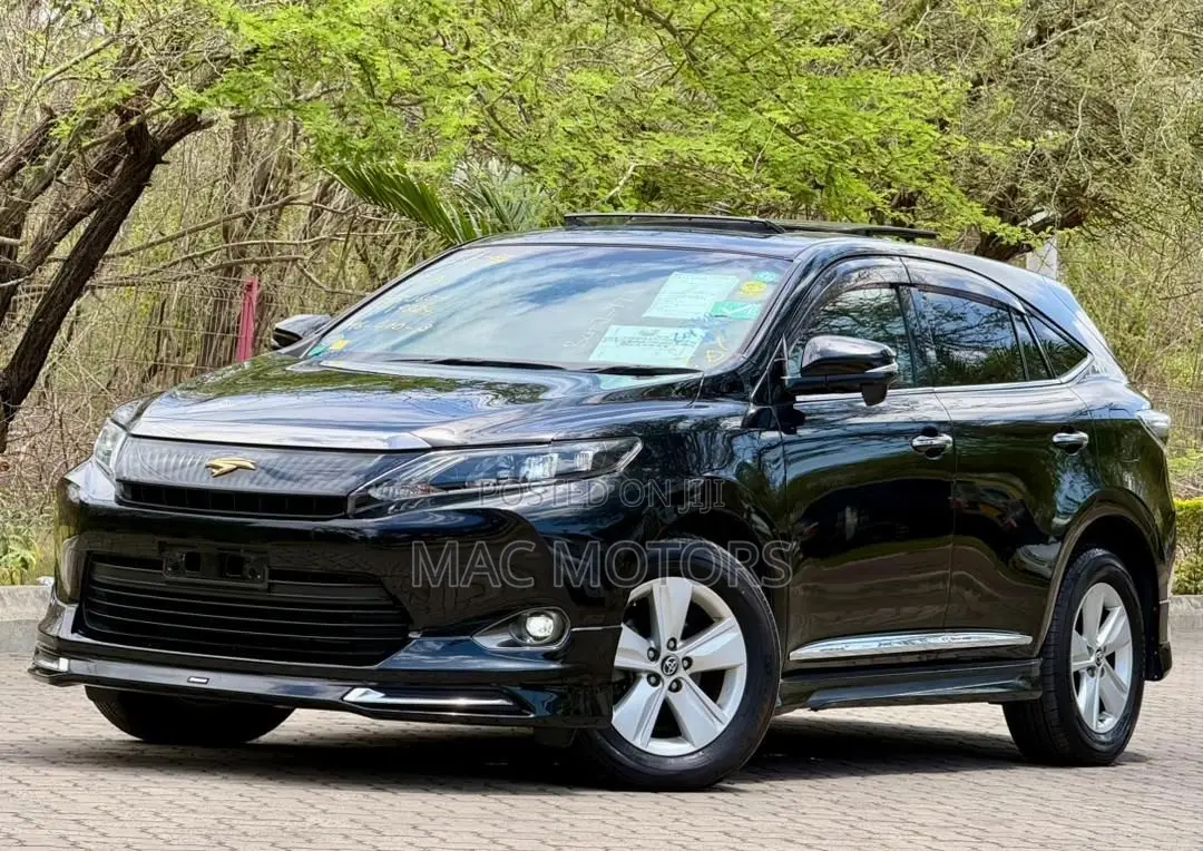 Toyota Harrier 2.0 2017 Black