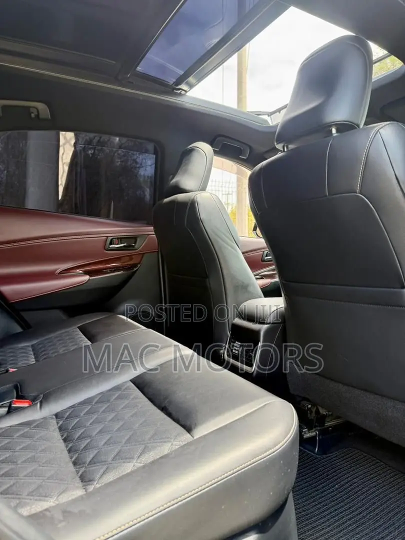 Toyota Harrier 2.0 2014 Blue