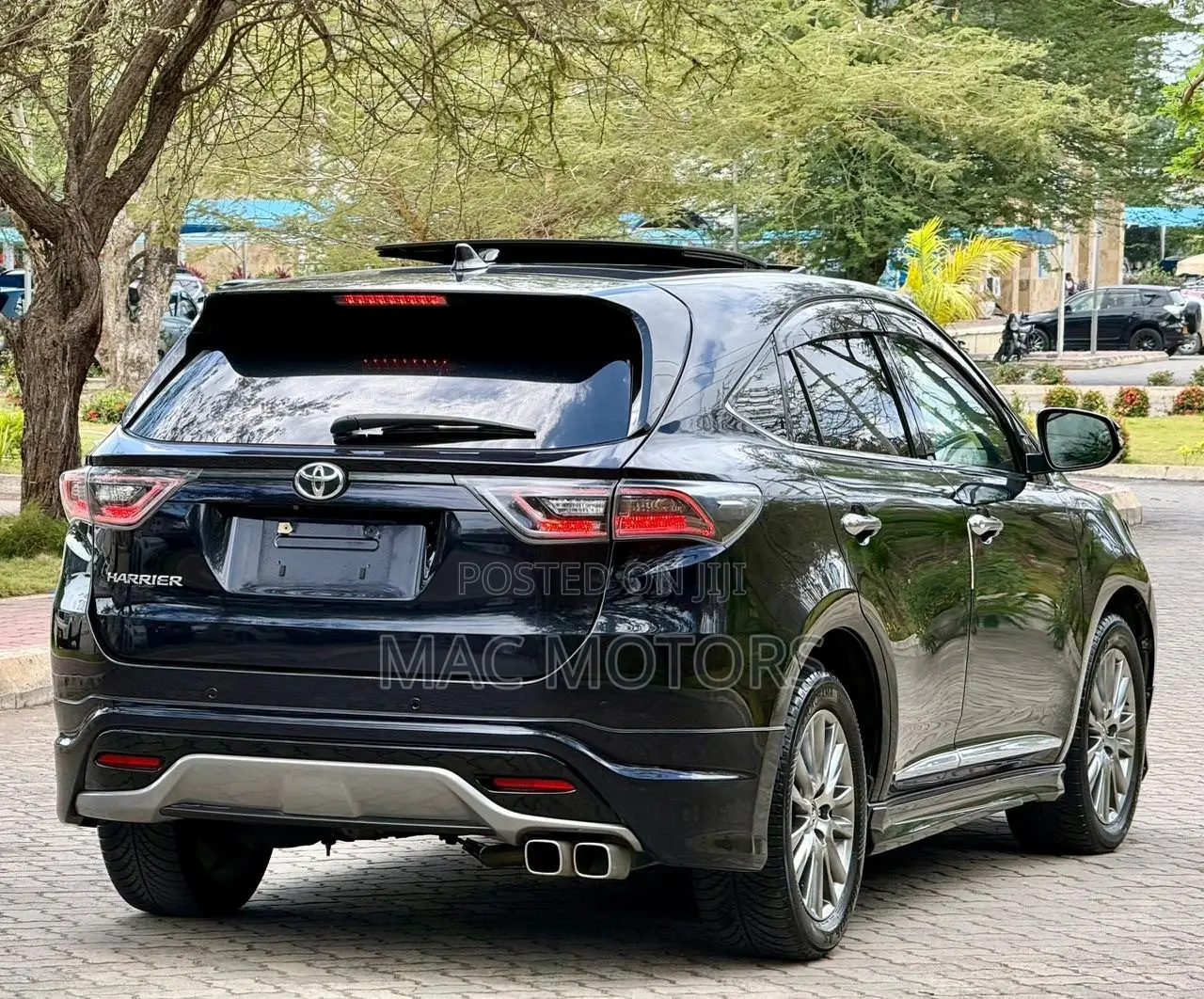 Toyota Harrier 2.0 2014 Blue