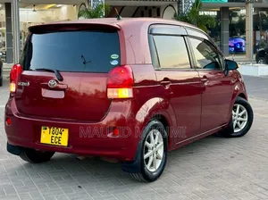 Toyota Spade 2012 Maroon
