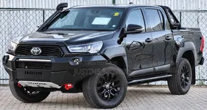 Toyota Hilux 2022 Black