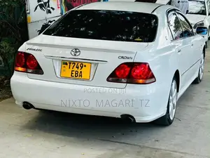 Toyota Crown Royale 2005 White