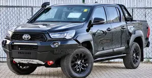 Toyota Hilux 2022 Black