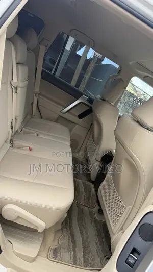 Toyota Land Cruiser Prado 2023 White