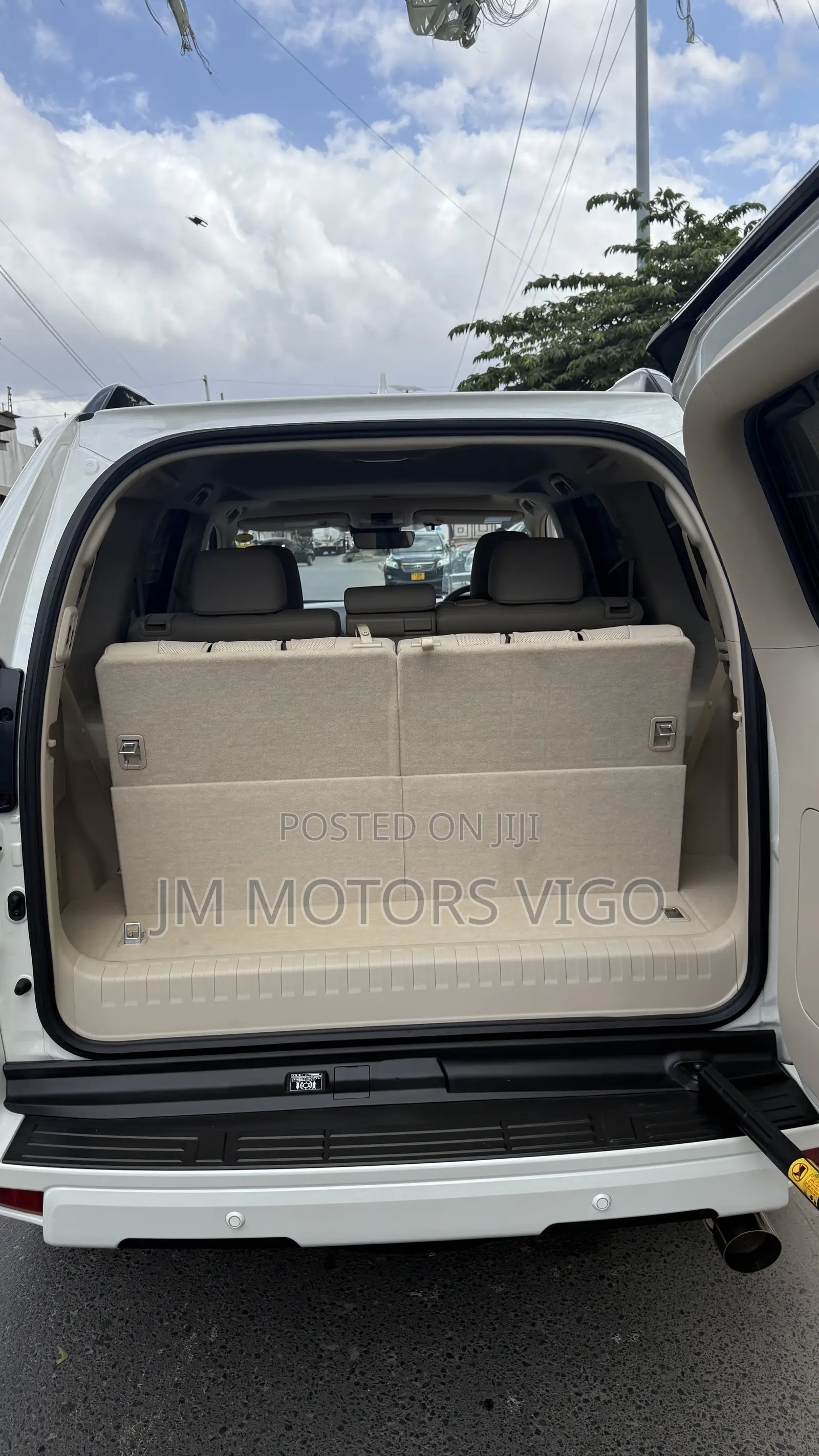 Toyota Land Cruiser Prado 2023 White