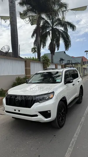 Toyota Land Cruiser Prado 2023 White