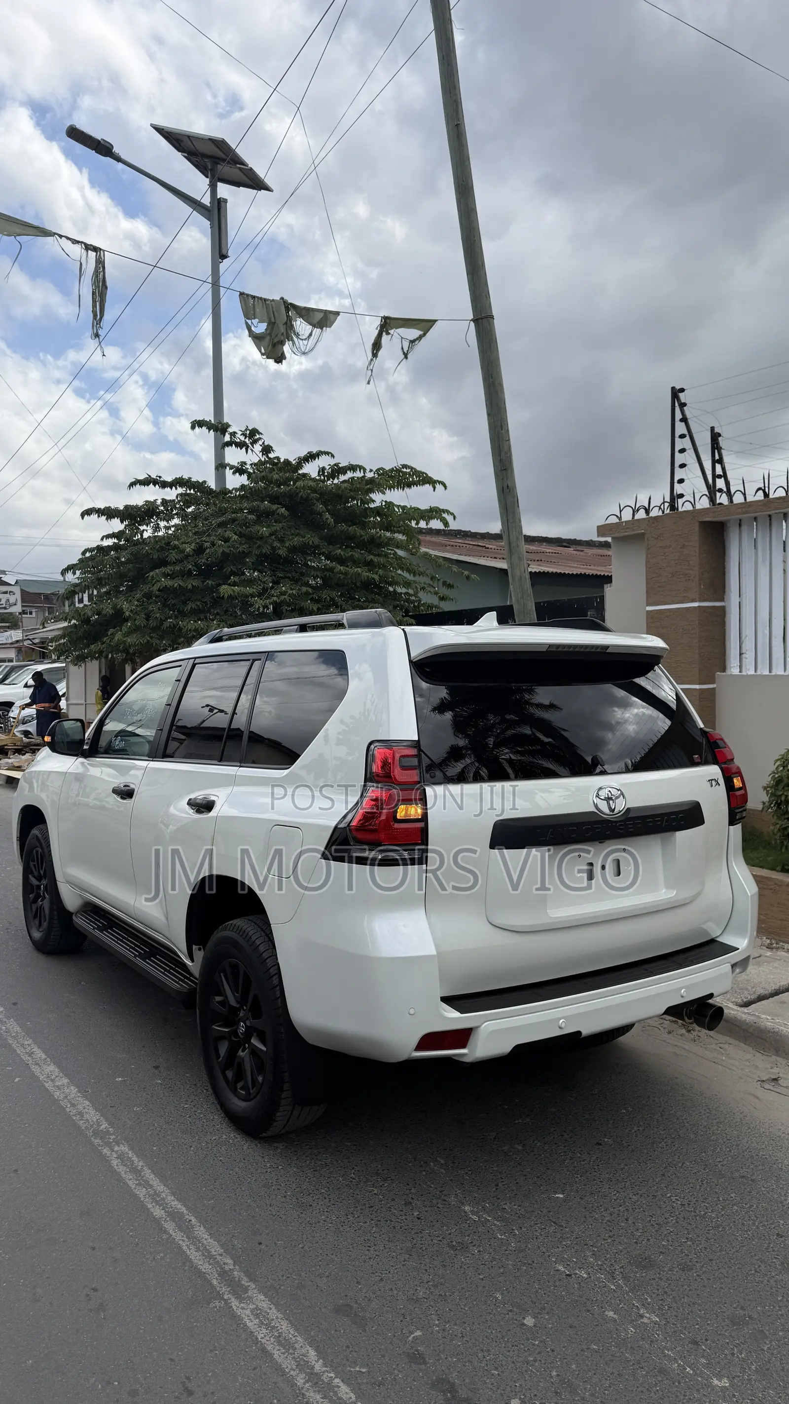 Toyota Land Cruiser Prado 2023 White