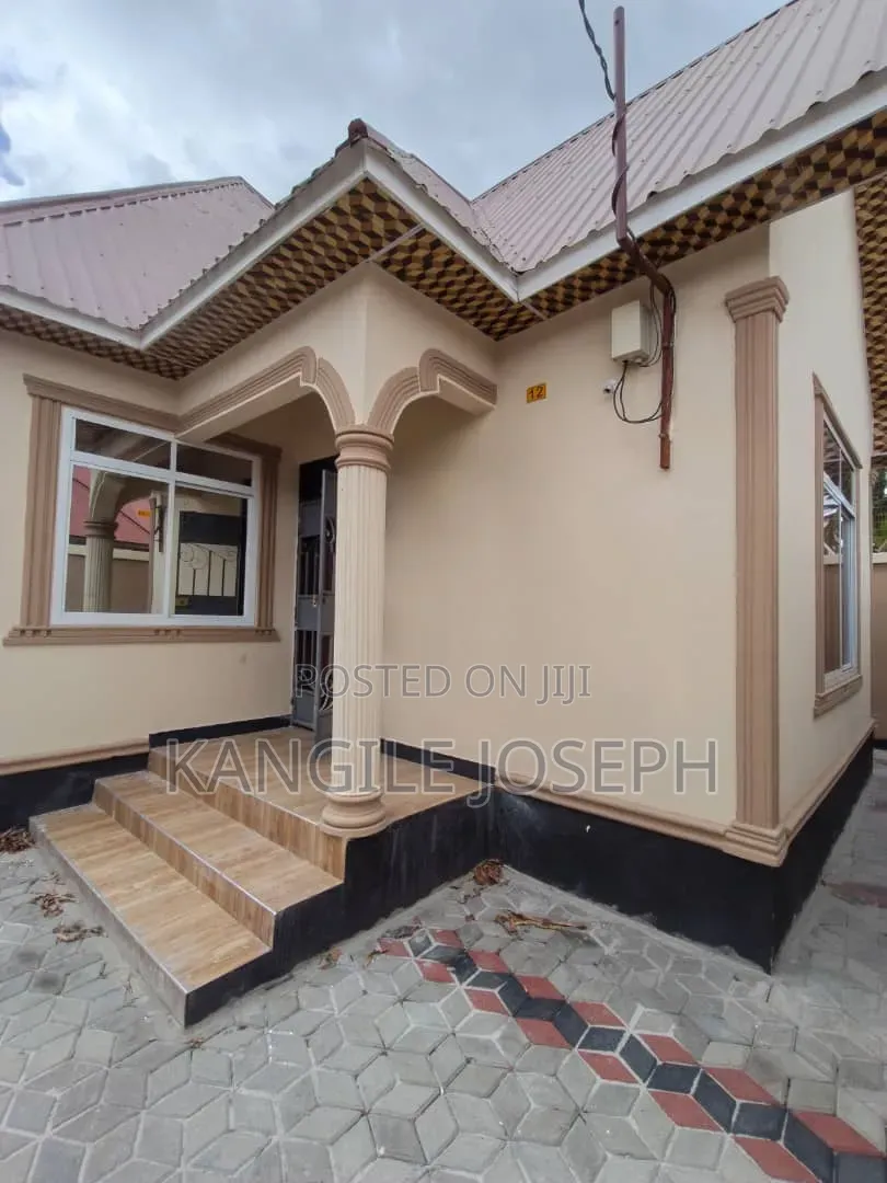 3bdrm House in Mfenisini Street, Mbagala for sale