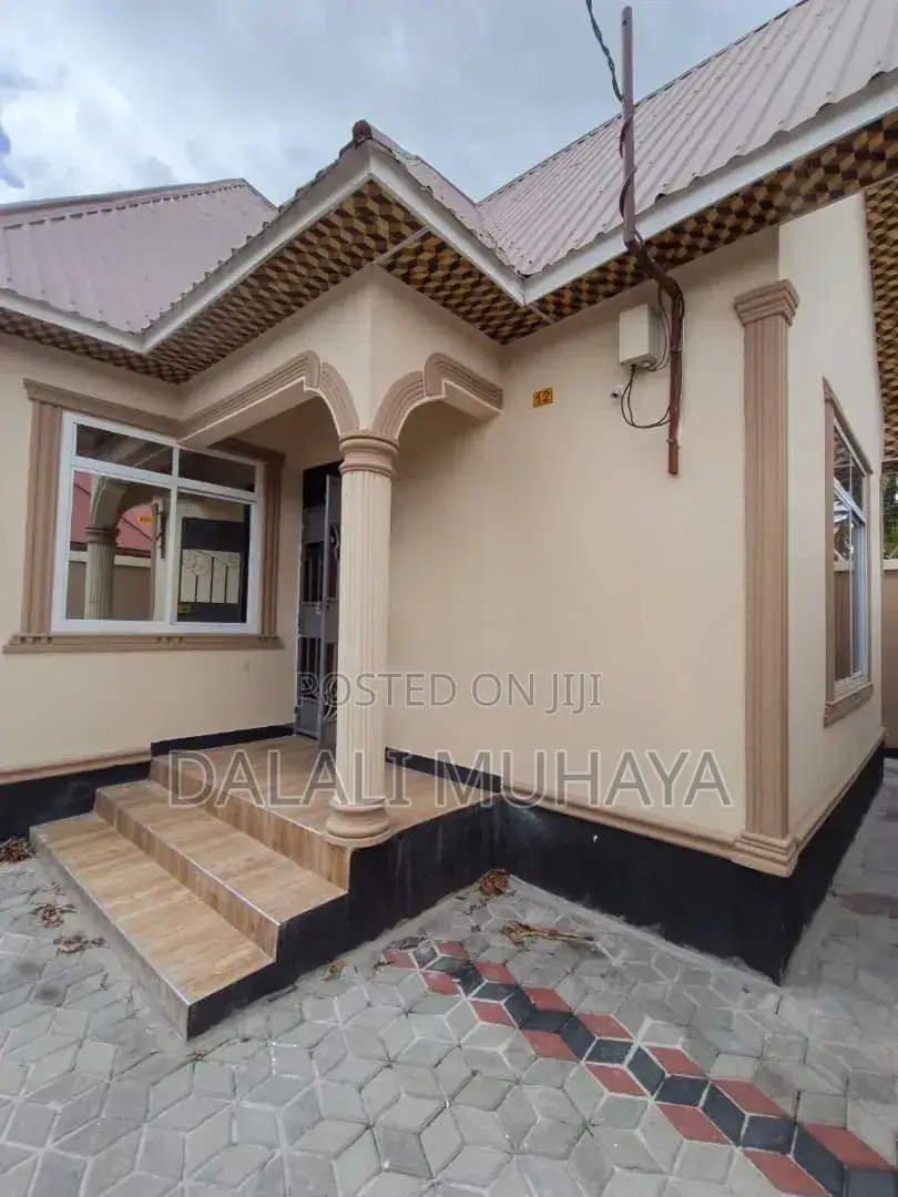 3bdrm House in Mfenisini Street, Mbagala for sale