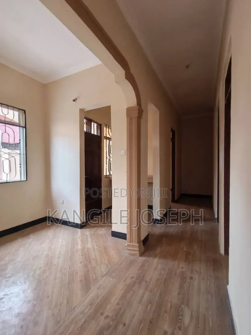3bdrm House in Mfenisini Street, Mbagala for sale