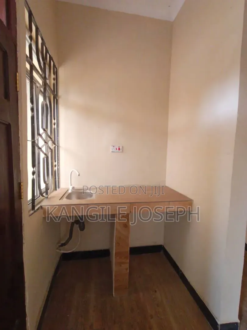 3bdrm House in Mfenisini Street, Mbagala for sale