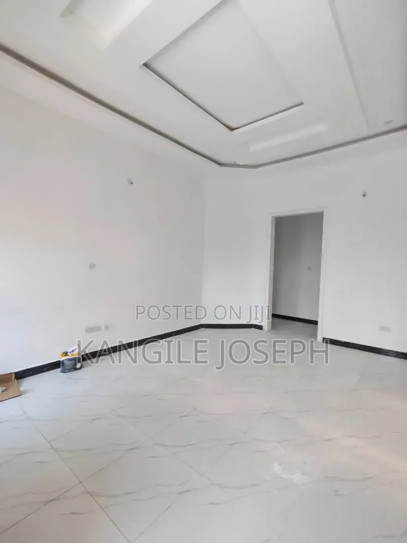 3bdrm House in Mfenisini Street, Mbagala for sale