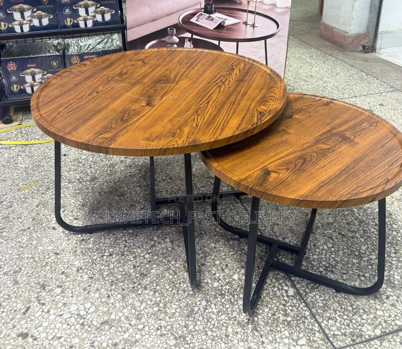 2-Piece Round Wooden Nesting Coffee Table Set – Modern Design