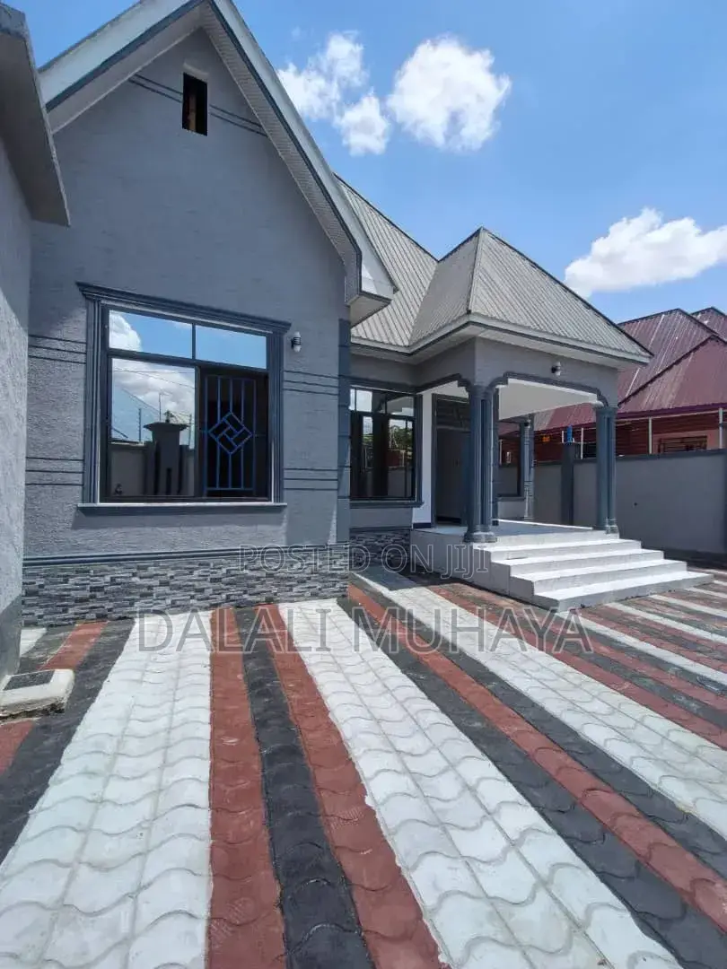 4bdrm House in Kanisani Street, Mbagala for sale