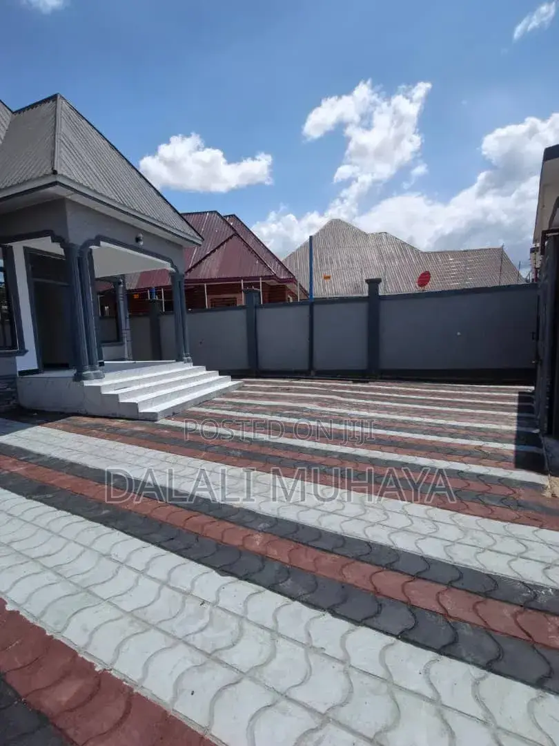 4bdrm House in Kanisani Street, Mbagala for sale