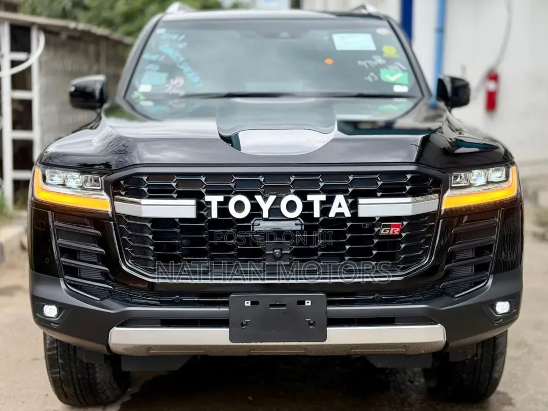 Toyota Land Cruiser 2025 Black