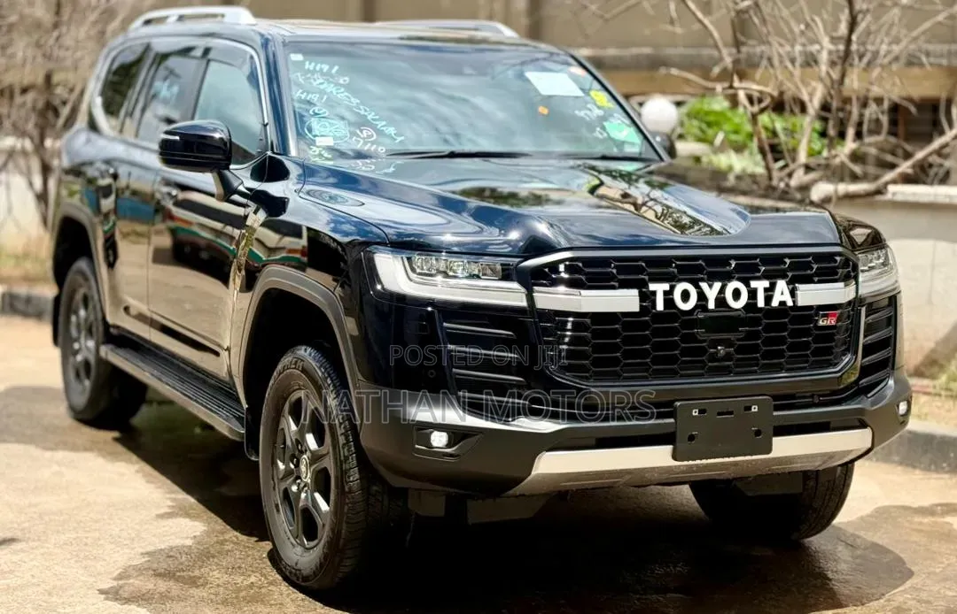Toyota Land Cruiser 2025 Black