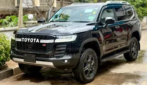 Toyota Land Cruiser 2025 Black