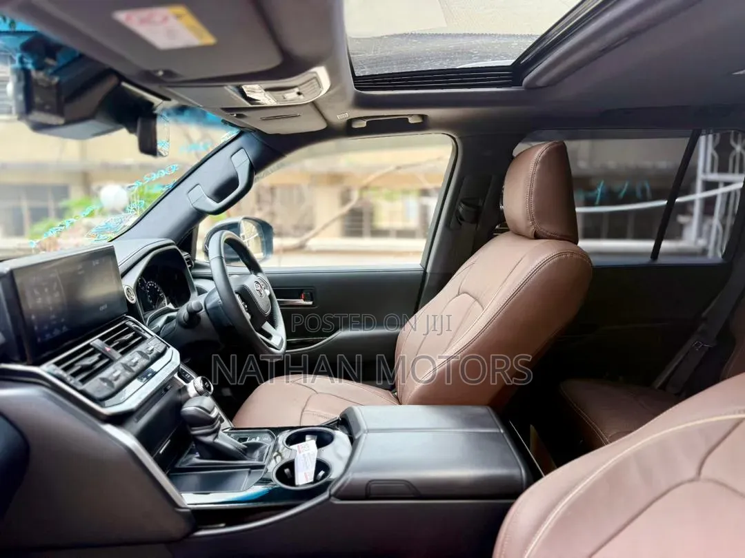 Toyota Land Cruiser 2025 Black