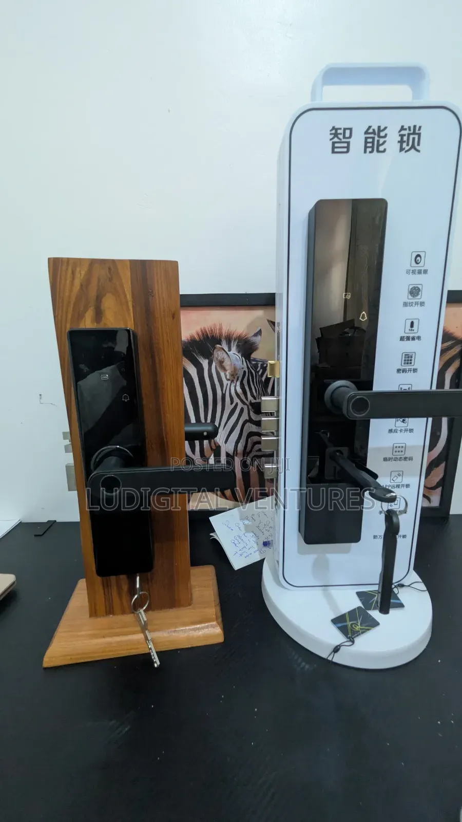 Smart Locks / Kitasa Janja [Fingerprint ,Password,Card Key]