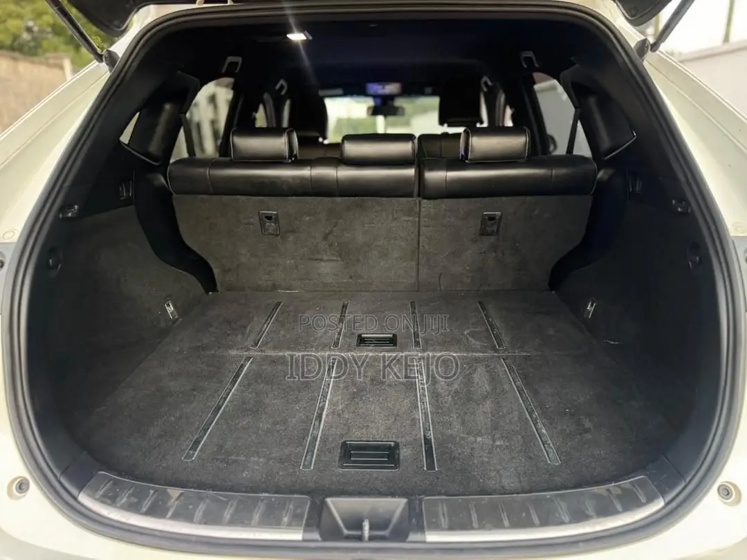Toyota Harrier 2.0 2018 White