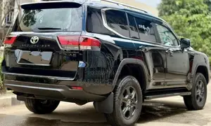 Toyota Land Cruiser 2026 Black
