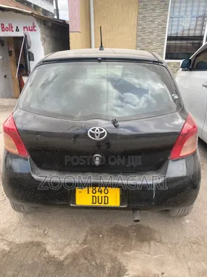 Toyota Vitz 2005 Black
