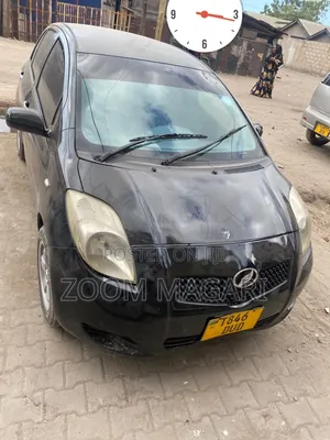 Toyota Vitz 2005 Black