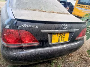 Toyota Crown 2003 Black