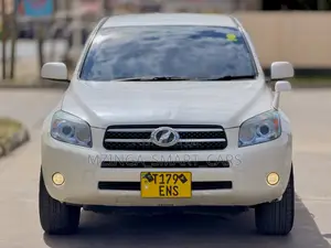 Toyota RAV4 2007 White