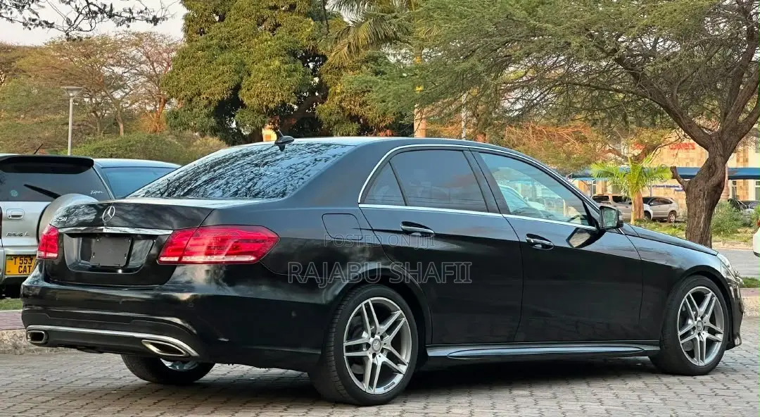 Mercedes-Benz E250 2013 Black