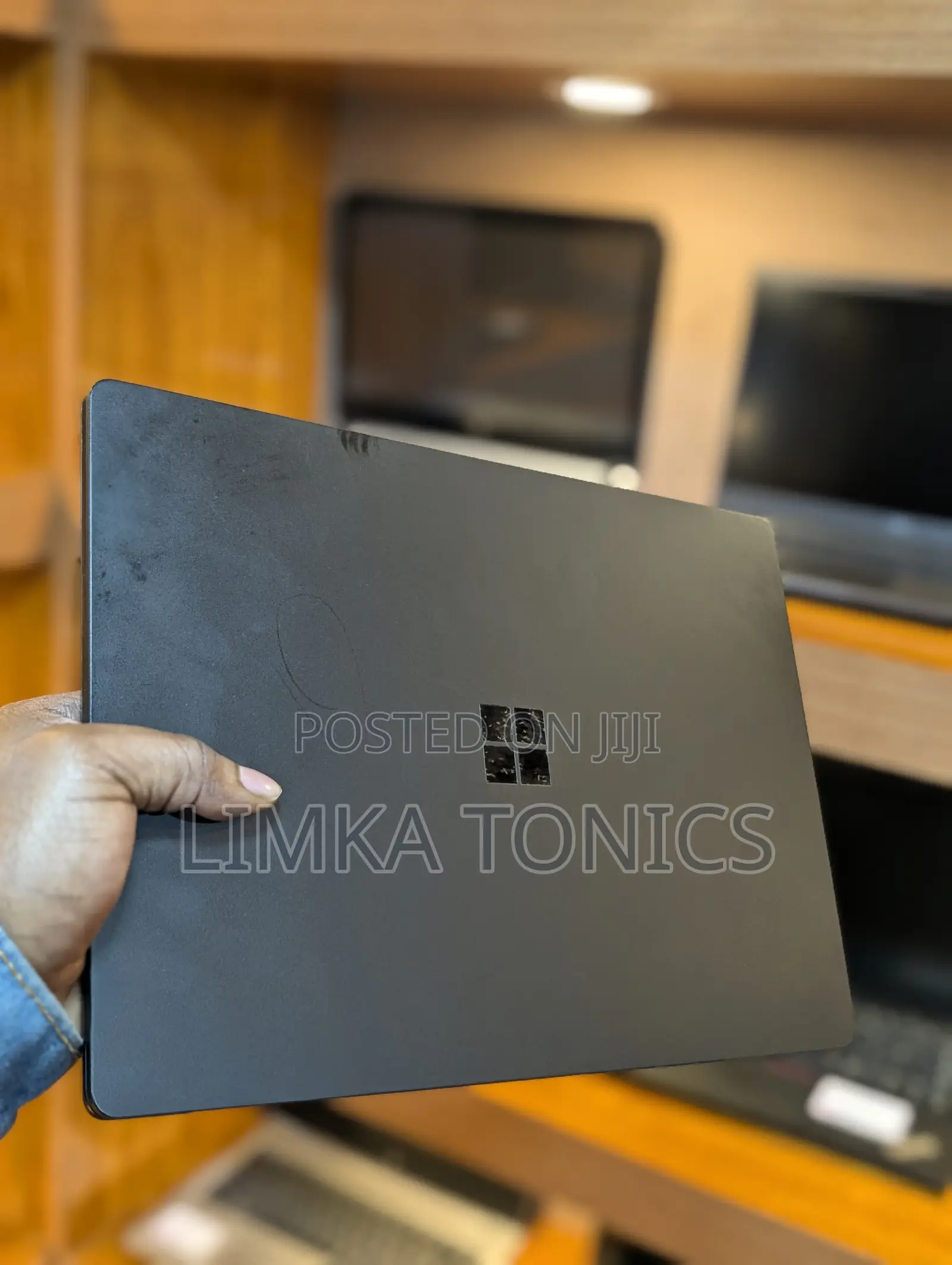 New Laptop Microsoft Surface Laptop 3 8GB Intel Core i5 SSD 256GB