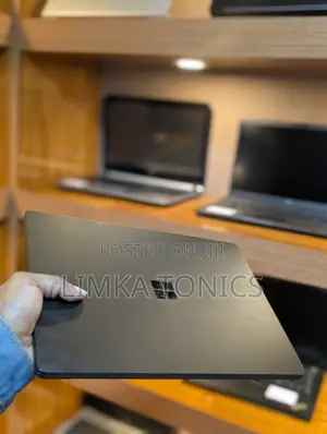 New Laptop Microsoft Surface Laptop 3 8GB Intel Core i5 SSD 256GB